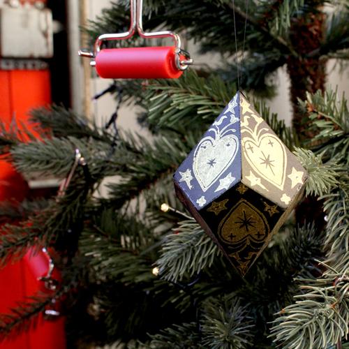 Handprinted Christmas Project: Jez’s Printed Bauble