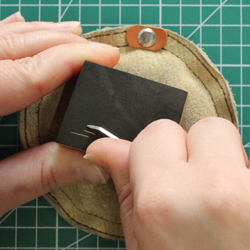 How to Hold Wood Engraving Tools